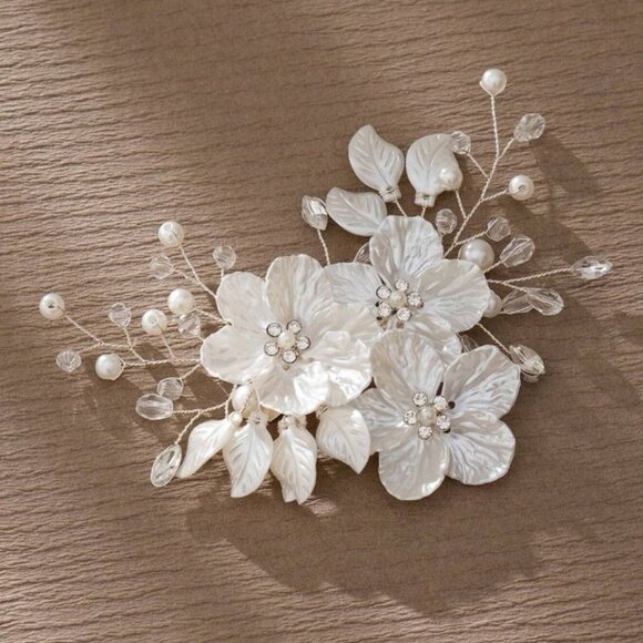 Elegant Floral Pearl Bridal/Formal Hair Clip, NWT - Picture 1 of 8